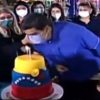 nicolas-maduro-soplando.velas