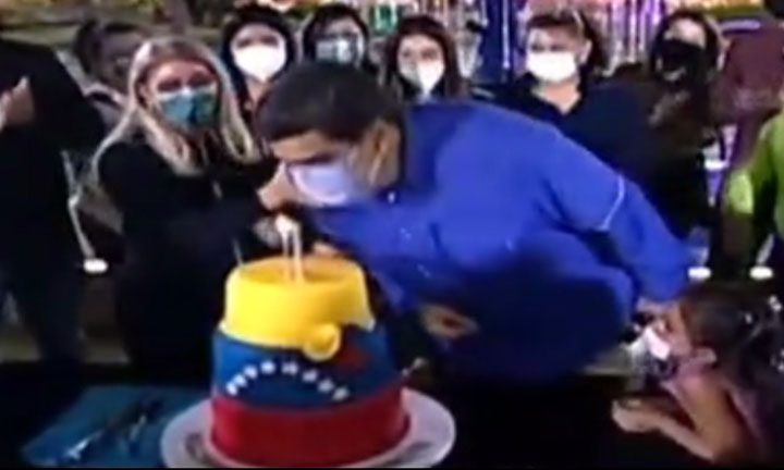 nicolas-maduro-soplando.velas